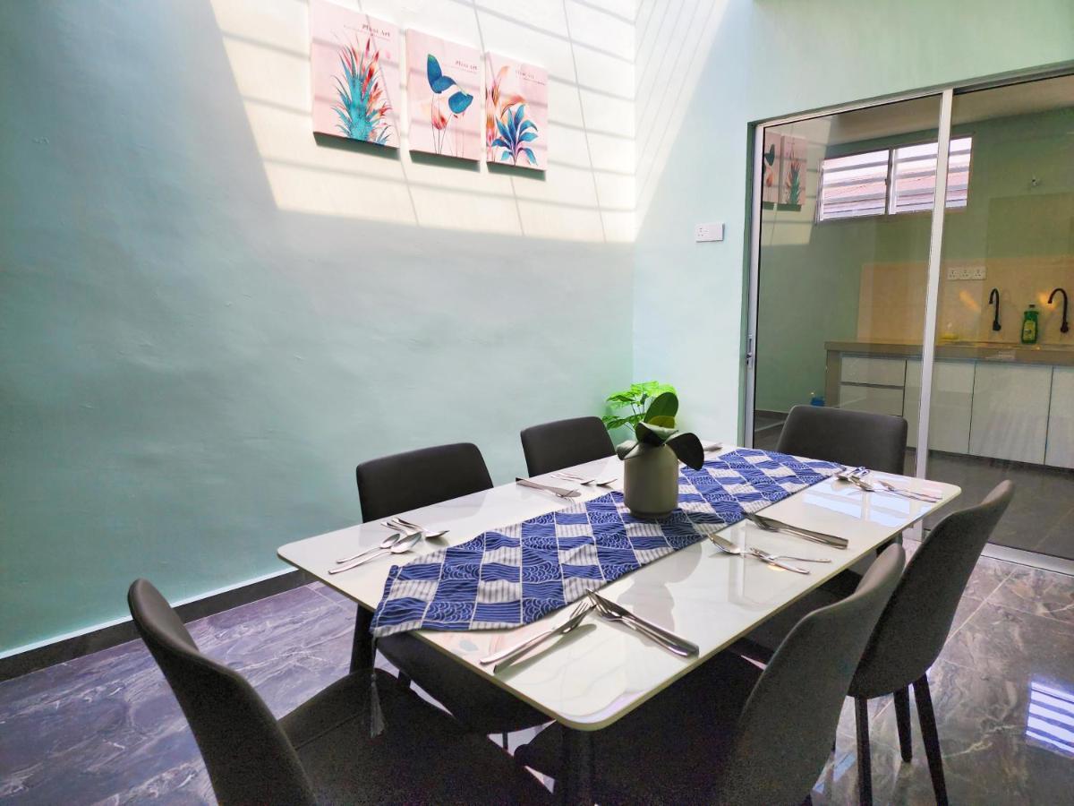 Rumah percutian Lebuh Mandarin Pasir Puteh Semi-d Ipoh