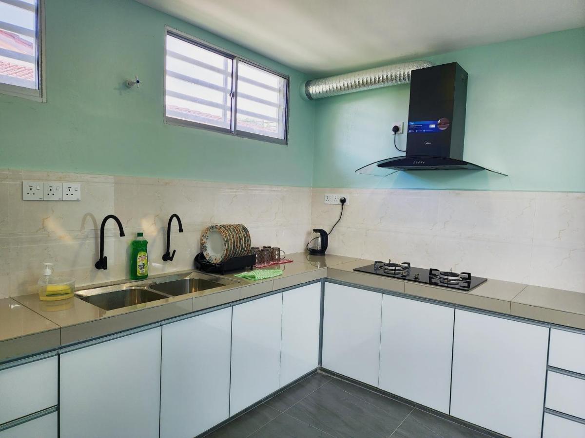 Rumah percutian Lebuh Mandarin Pasir Puteh Semi-d Ipoh