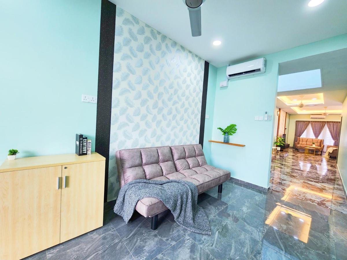 Rumah percutian Lebuh Mandarin Pasir Puteh Semi-d Ipoh